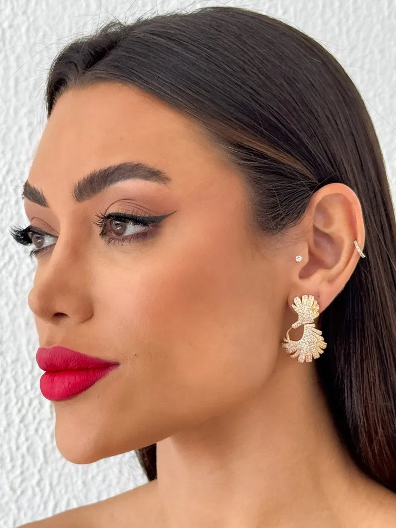 Brinco Folheada a Ouro 18k e Prata Folhas Cravejadas - Ouro - Cristal