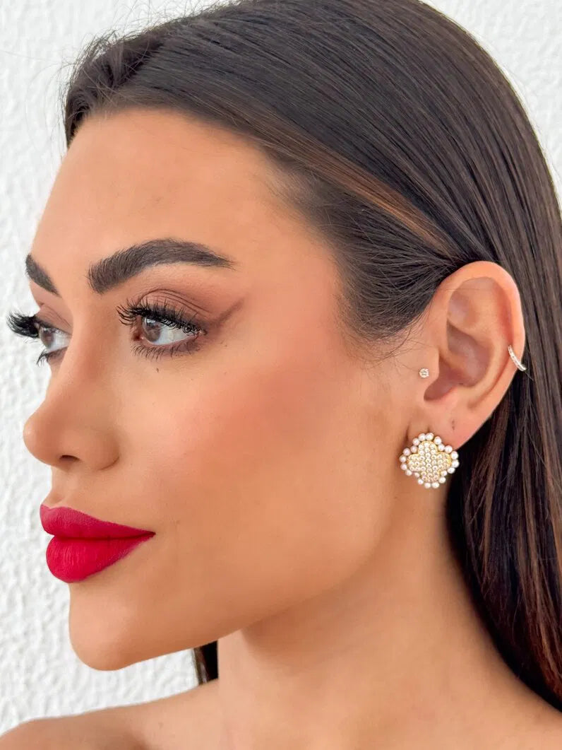 Brinco Folheado a Ouro 18k Inspiração Vg. Zircônia Com Borda de Pérola