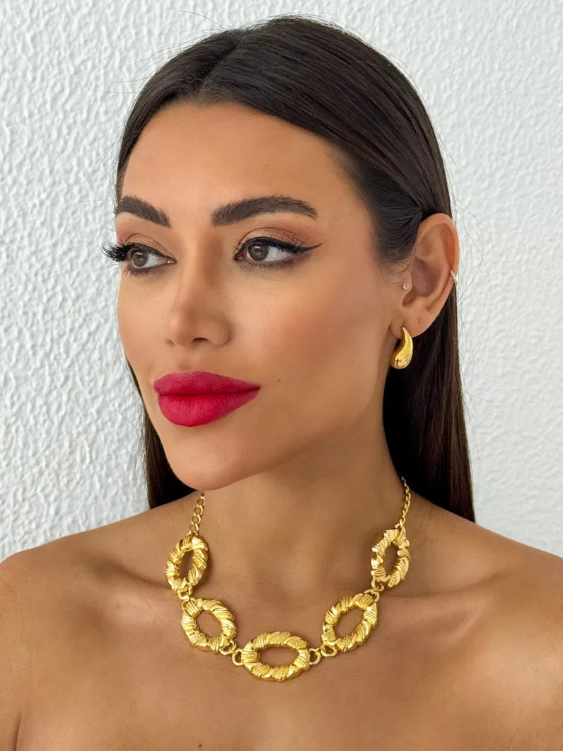 Choker Folheada a Ouro 18k Oval Trabalhado Vazado - Ouro