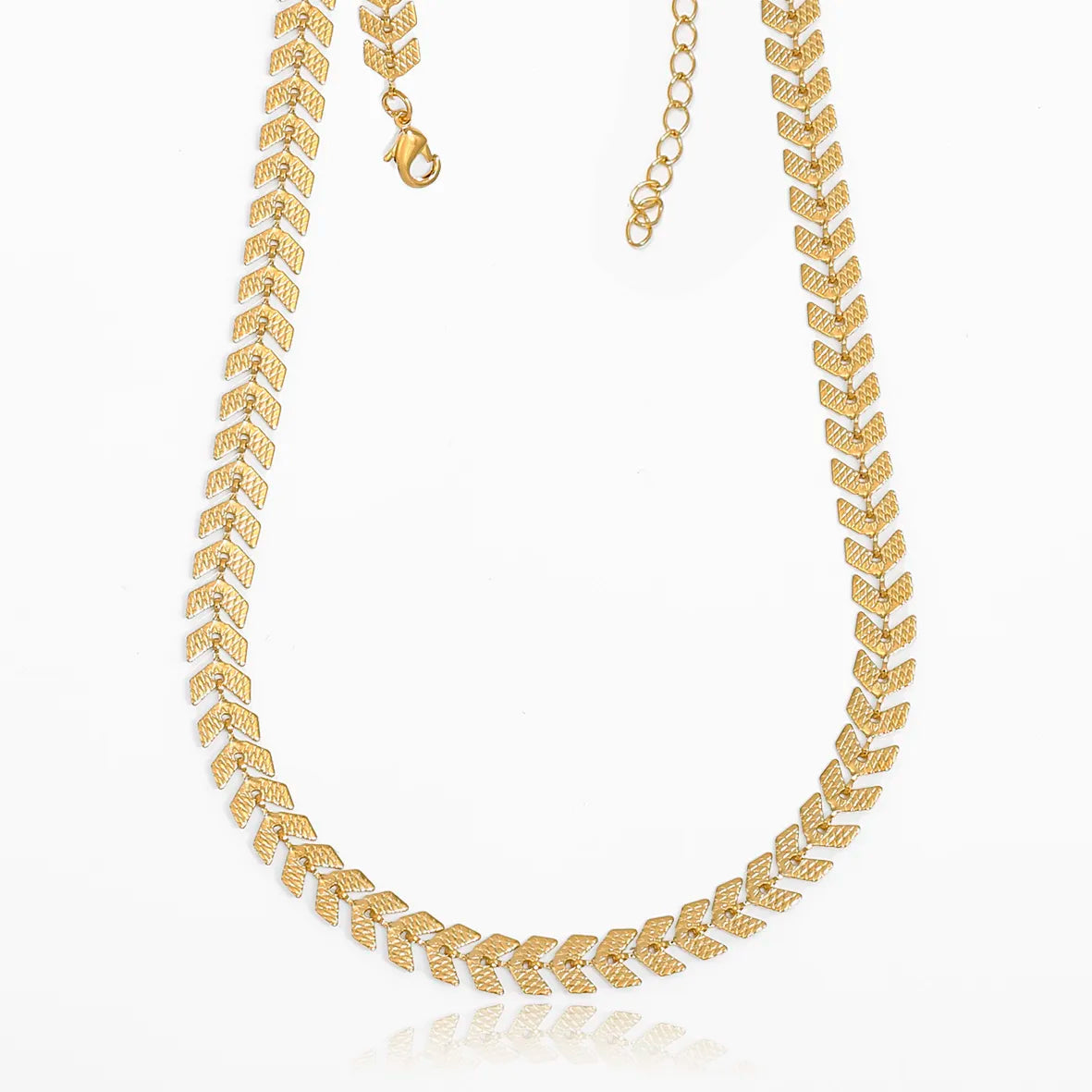 Colar Choker Escama de Peixe Trabalhada Folheado Ouro 18k