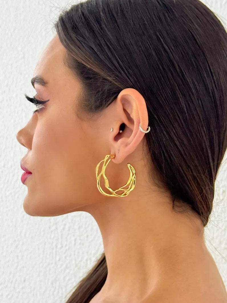 Brinco Folheado a Ouro 18k e Prata Argola de Fios Organicos - ouro