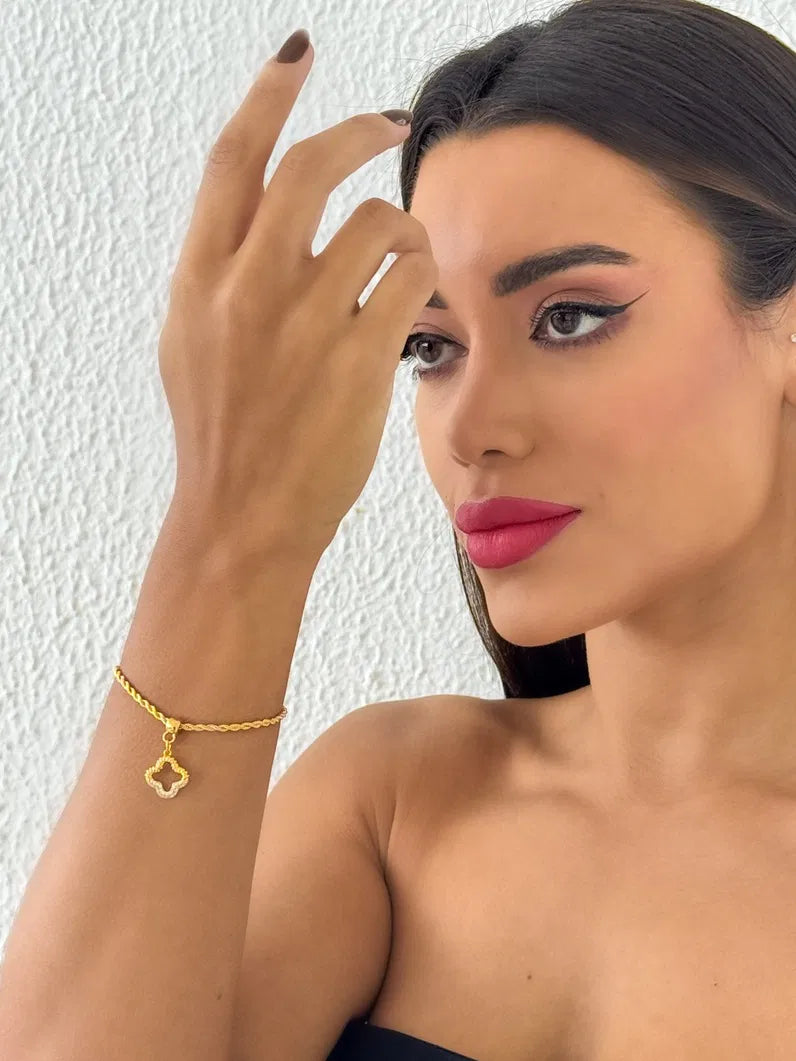 Pulseira Folheada a Ouro 18k Cordão Torcido Inspiração Vg Vazada, Cravejada e Texturizada