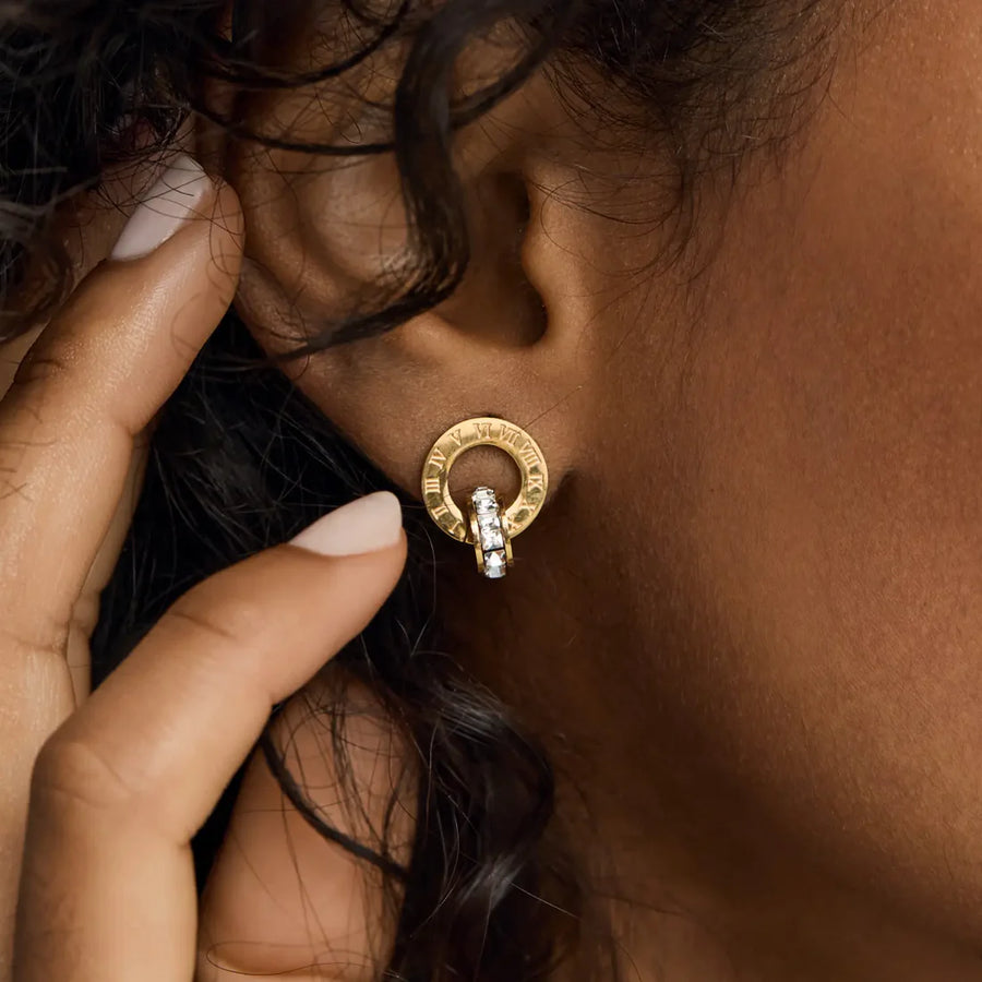 Brincos de Argola Romano com Anéis Cruzados Banhados em Ouro 18k