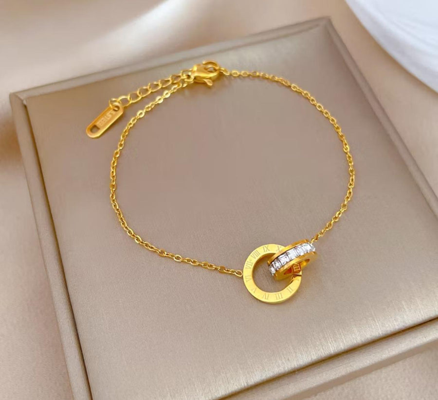 Pulseira Elegance Duo com Detalhes Romanos e Cristais Ouro
